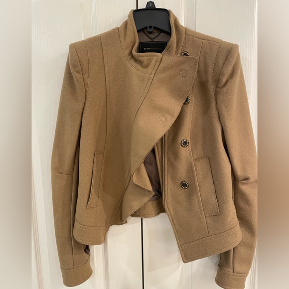 Camel wool coat. - Picture 6 of 6